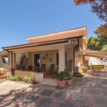 Holiday Home Cala Bianca Кастелламмаре-дель-Голфо Экстерьер фото