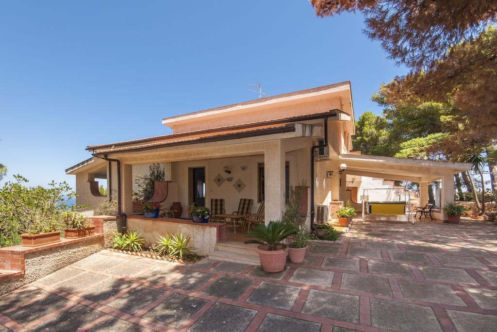 Holiday Home Cala Bianca Кастелламмаре-дель-Голфо Экстерьер фото