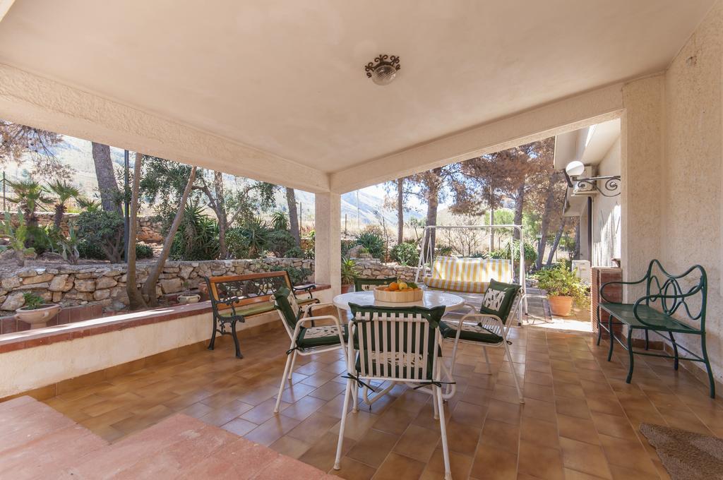 Holiday Home Cala Bianca Кастелламмаре-дель-Голфо Экстерьер фото