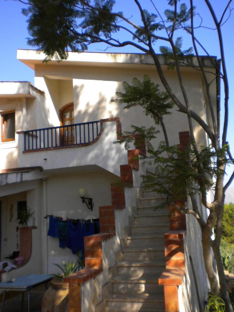 Holiday Home Cala Bianca Кастелламмаре-дель-Голфо Экстерьер фото