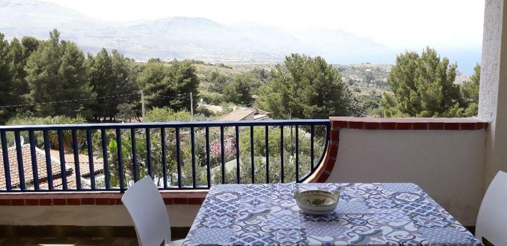 Holiday Home Cala Bianca Кастелламмаре-дель-Голфо Экстерьер фото