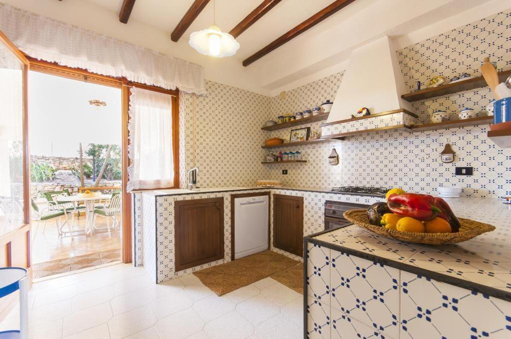 Holiday Home Cala Bianca Кастелламмаре-дель-Голфо Номер фото