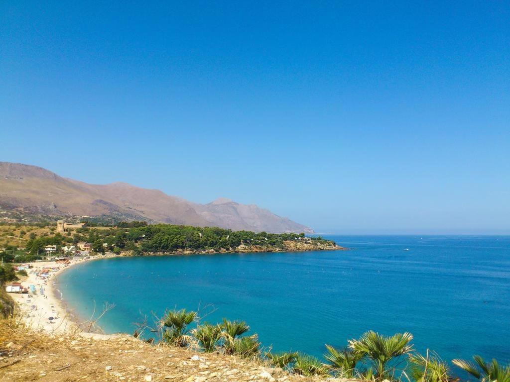 Holiday Home Cala Bianca Кастелламмаре-дель-Голфо Номер фото